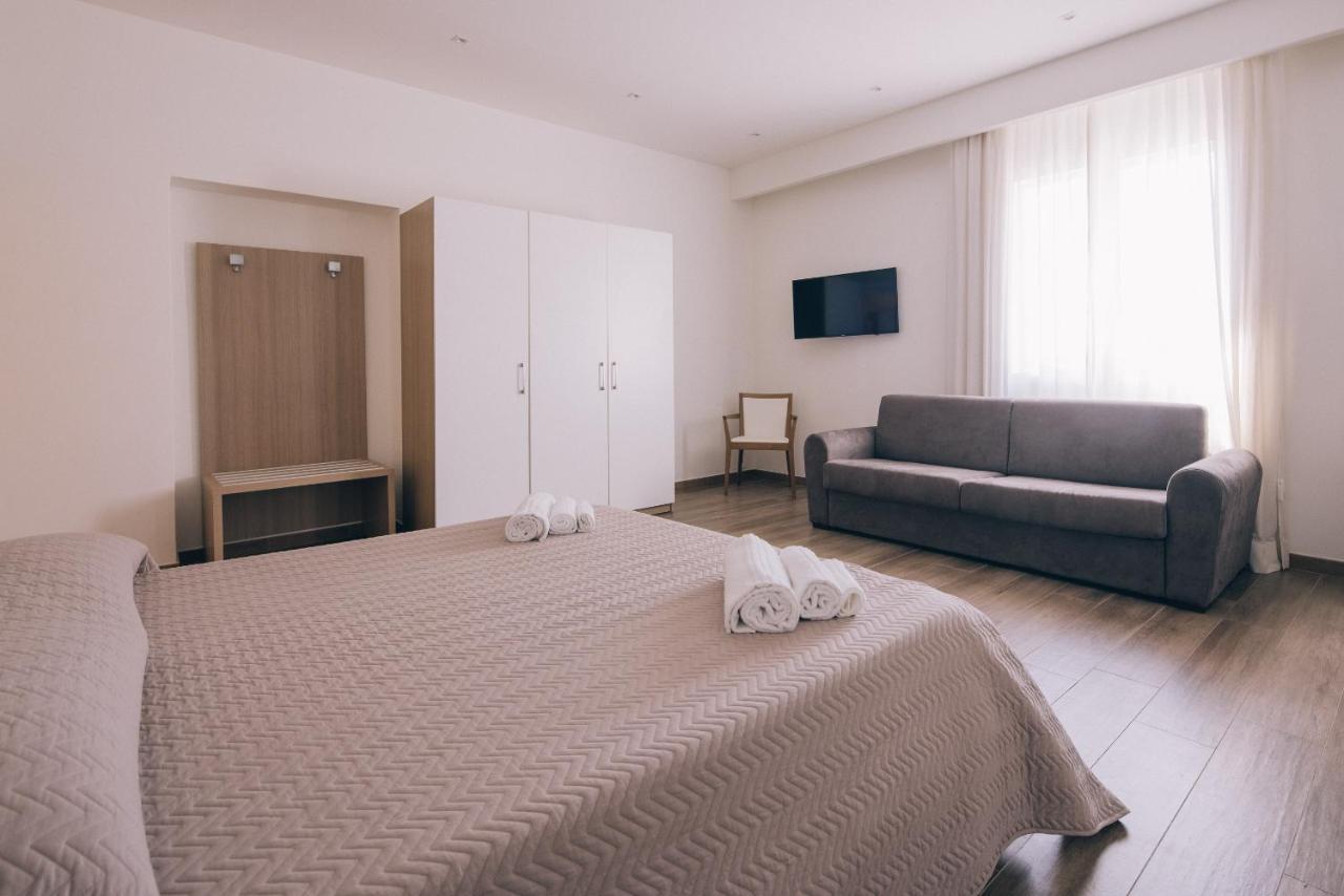 La Promenade Rooms & Suites Olbia Exterior photo