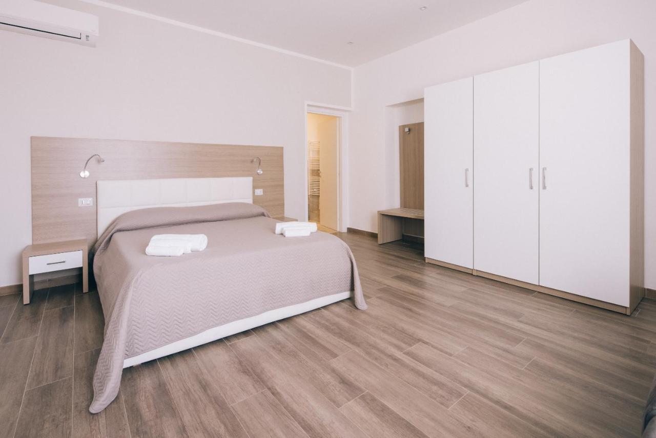 La Promenade Rooms & Suites Olbia Exterior photo