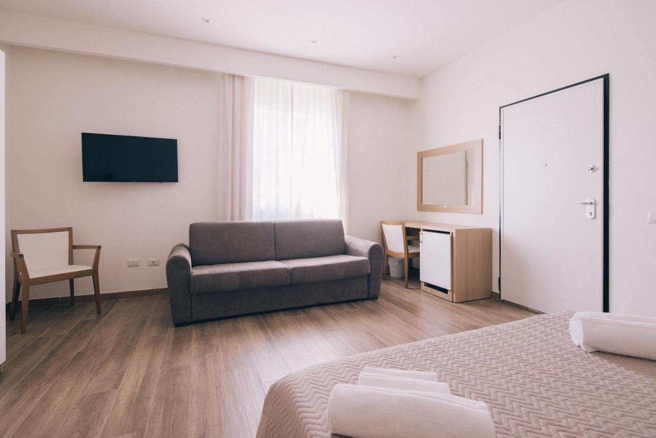 La Promenade Rooms & Suites Olbia Exterior photo